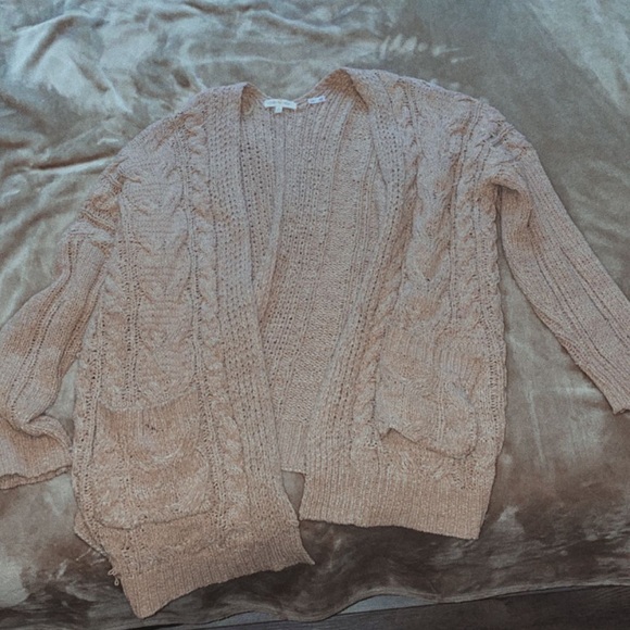 Women’s clothing - Picture 8 of 12